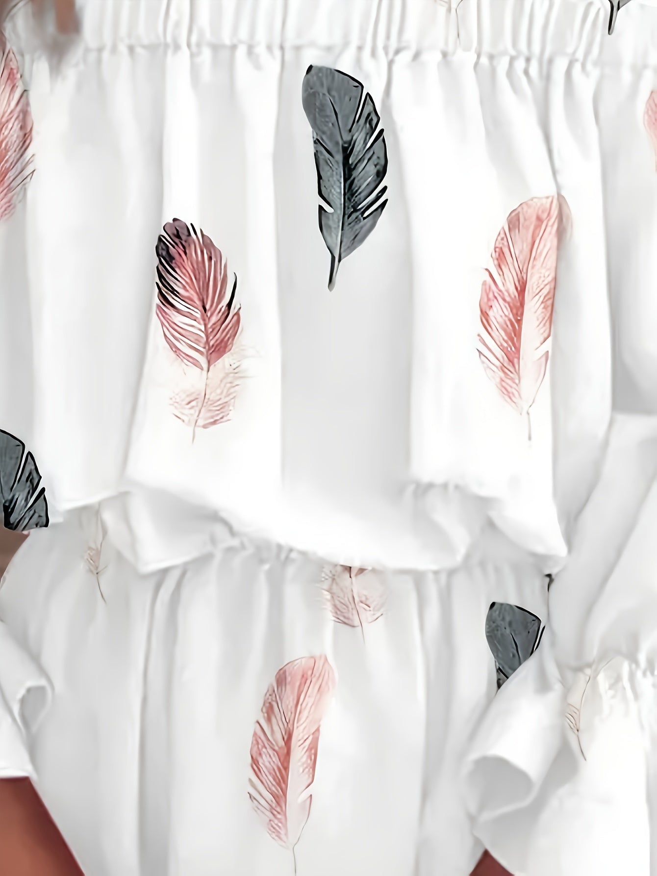 robe blanche avec plume