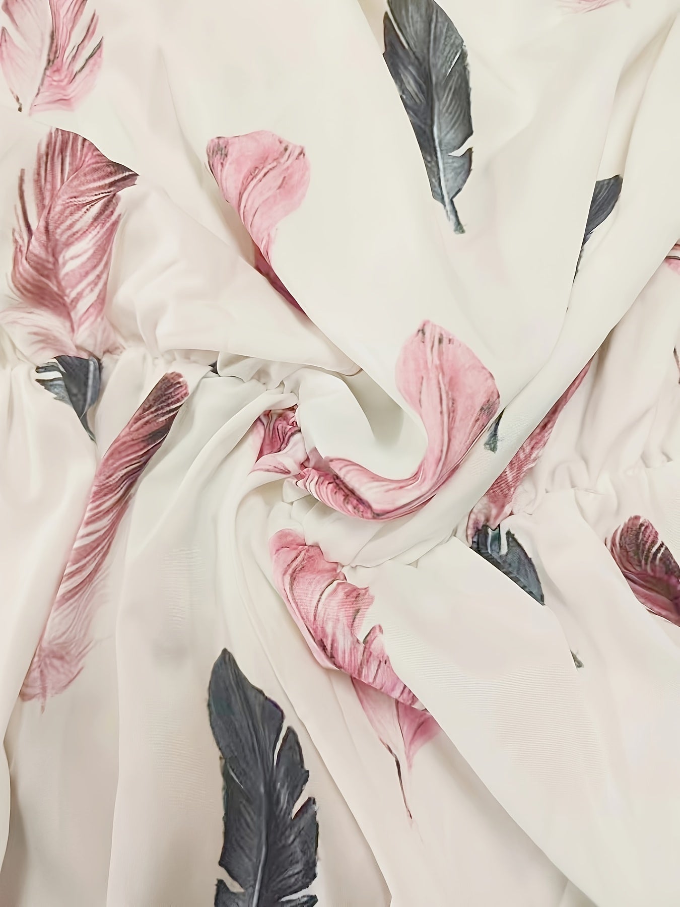robe blanche avec plume